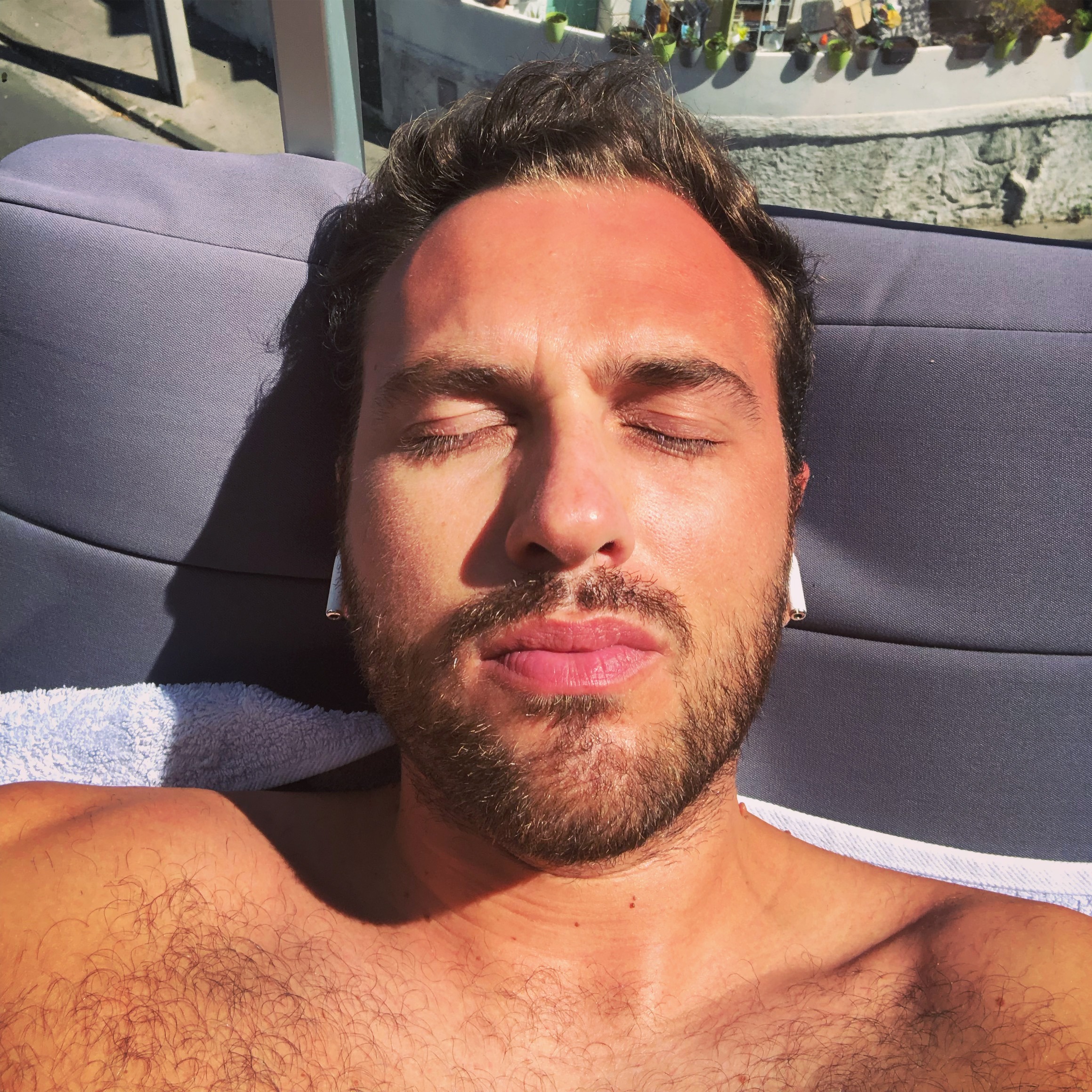 Pharrell - Olen - Anvers | Massage Nue