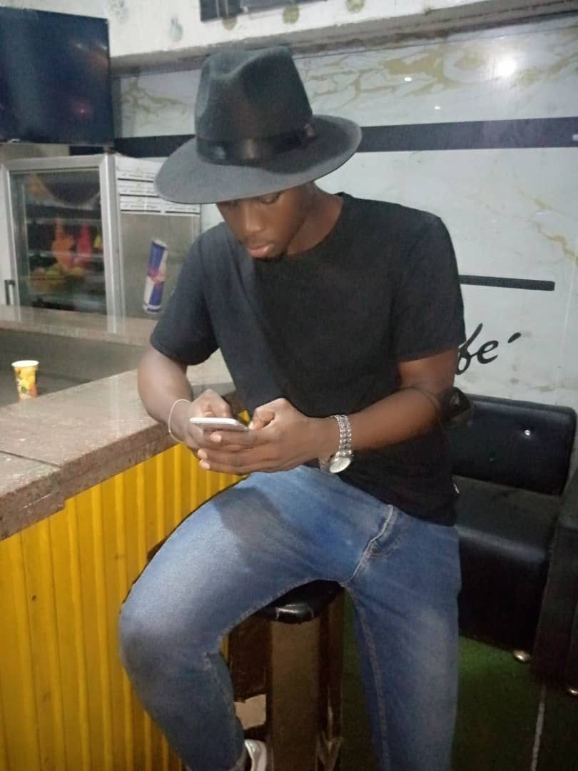 Juba - Berchem-Sainte-Agathe - Bruxelles-Capitale | Massage Nue