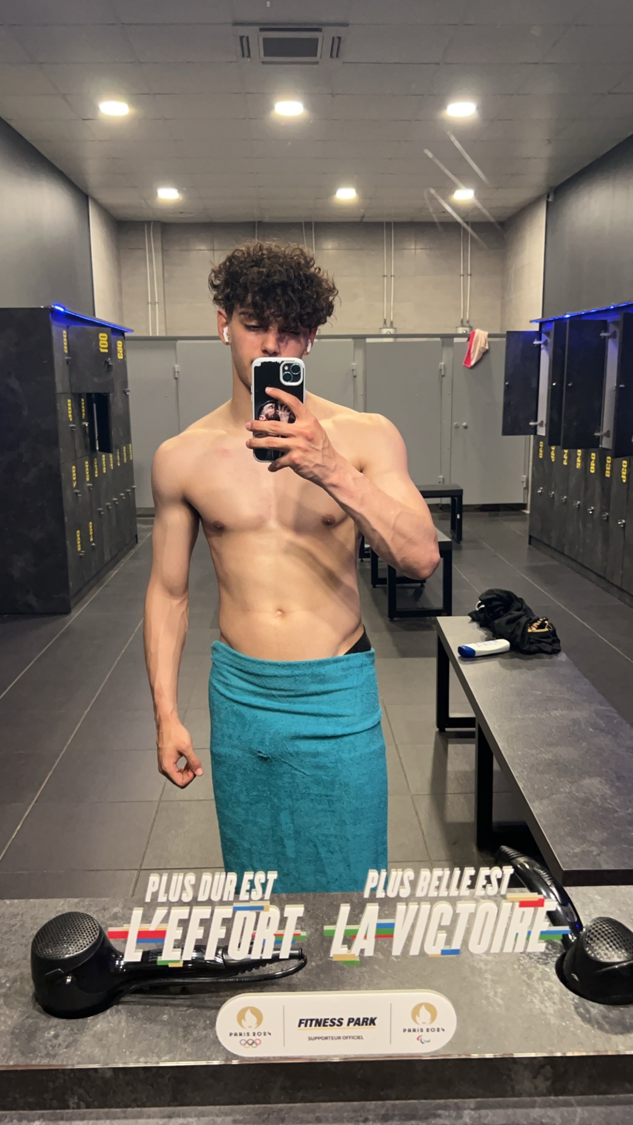 Wayatt - Frasnes-lez-Anvaing - Hainaut | Massage Nue