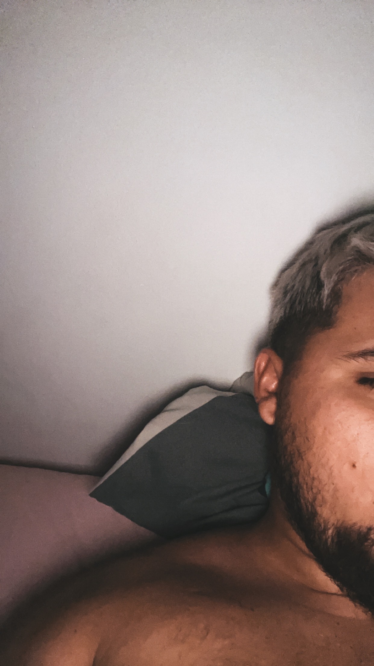 Kayan - Vaux-sur-Sûre - Luxembourg | Massage Nue