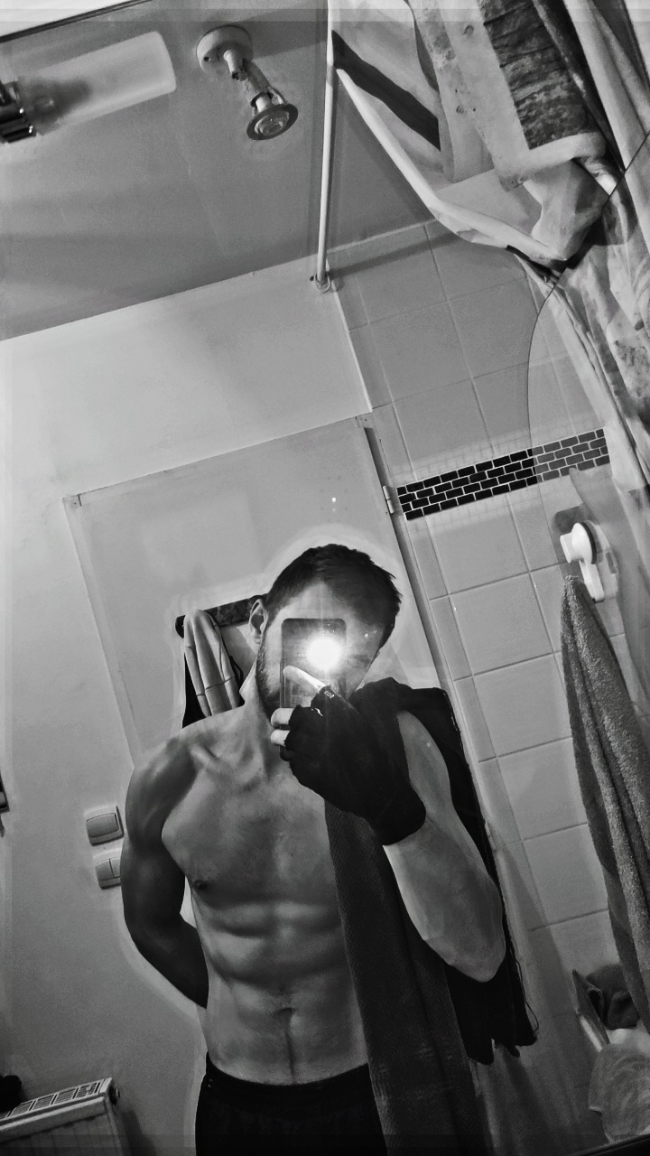 Aronn - Pittem - Flandre occidentale | Massage Nue